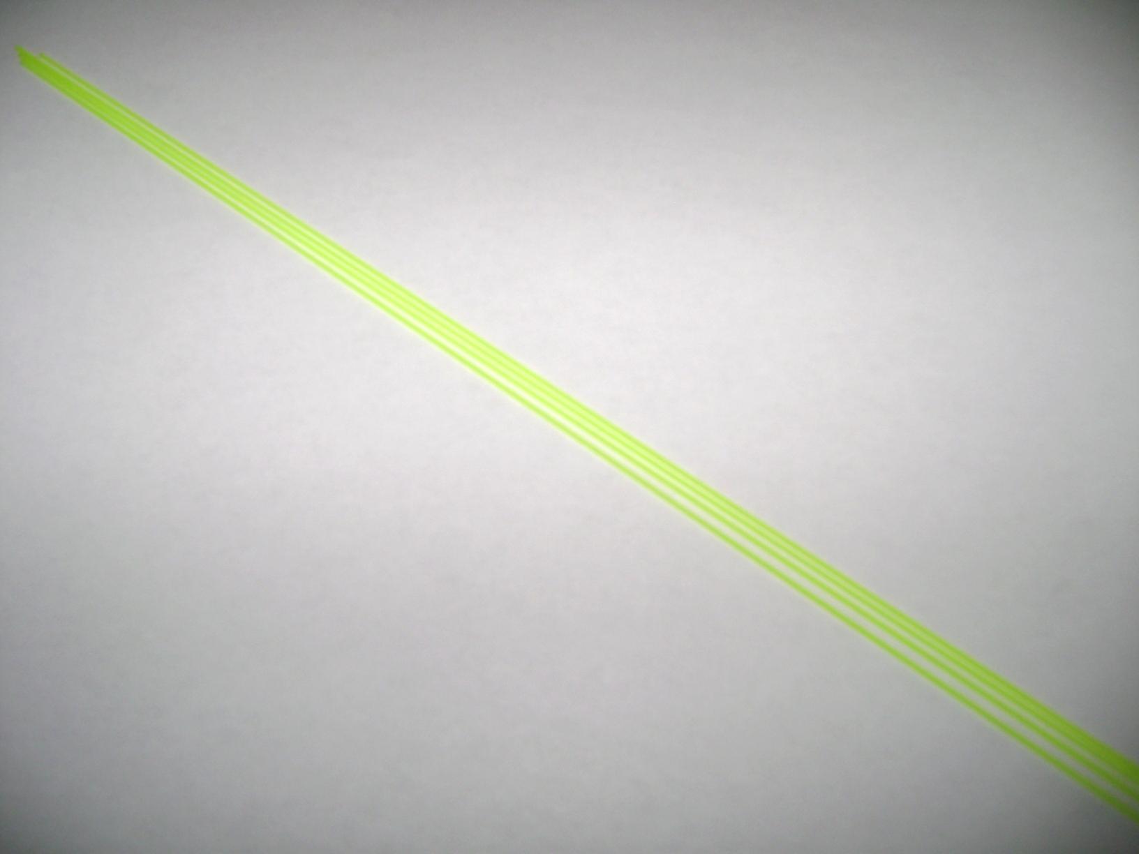 3 FIBRES DE VERRE PEINTES Ø 0.80 JAUNE FLUO long. 28cm
